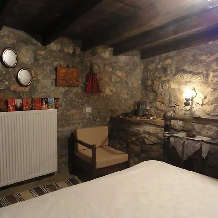 Zeus House Villa *